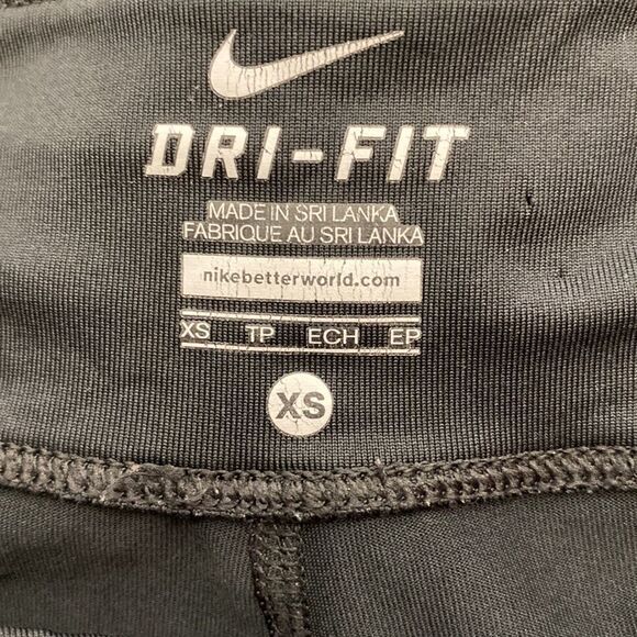 Women’s Nike Dri Fit Black Crop leggings size XS - Picture 8 of 9